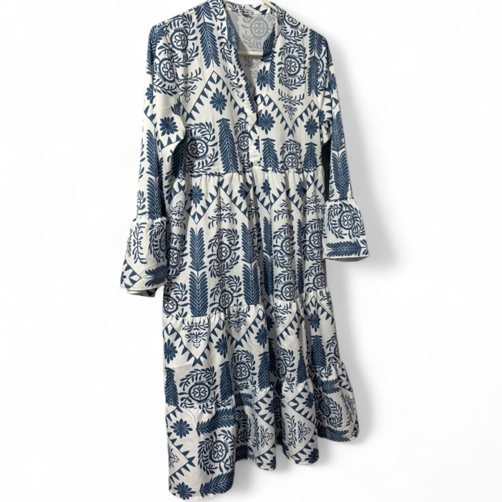 Blue & White Boho Floral Midi Dress – Size L – Like New 🌊